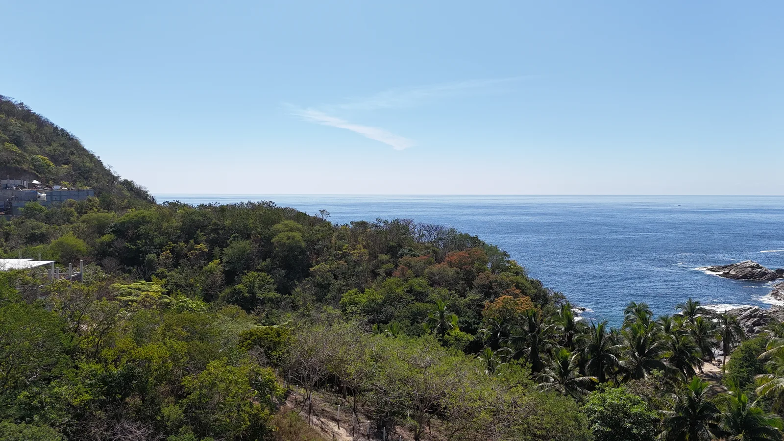 Nabani — vista al Pacífico desde el terreno